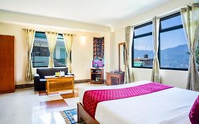 Sparrow Juniper Tree 2 Min Walk To Mg Marg